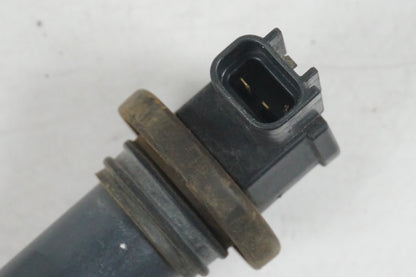 Baksidan på Tändspole från en Suzuki GSX-R 600 -2004 motorcykel.