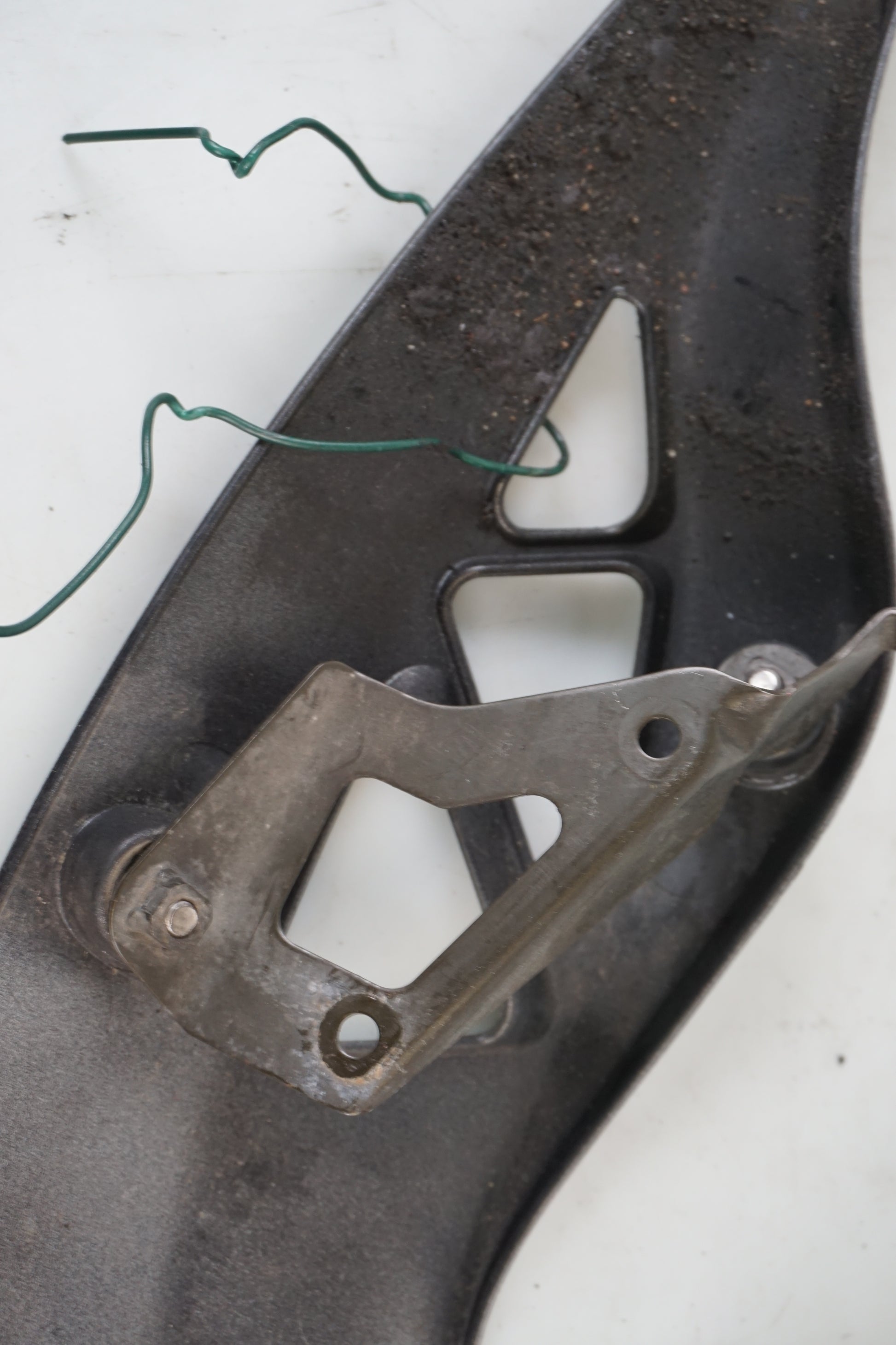 Extrabild2 på Motorskyddskåpa från en Kawasaki Versys 650 -2007 motorcykel.