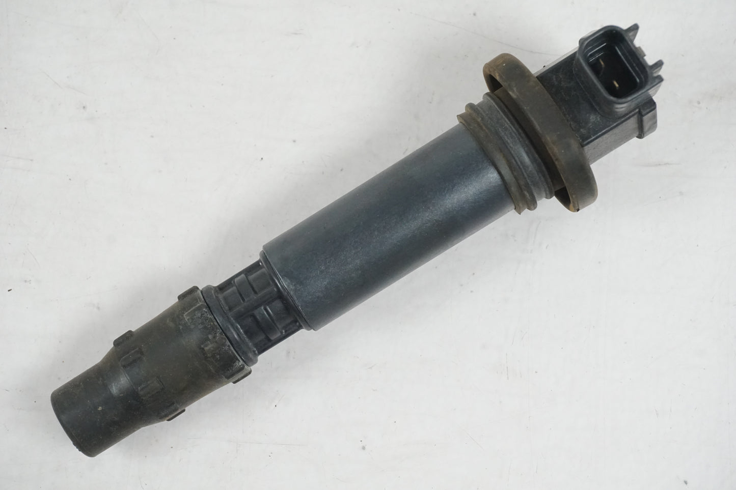 Framsidan på Tändspole från en Suzuki GSX-R 600 -2004 motorcykel.