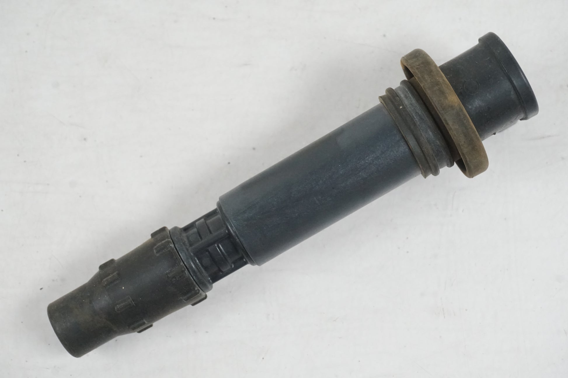 Höger sida på Tändspole från en Suzuki GSX-R 600 -2004 motorcykel.