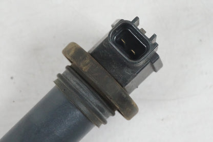 Baksidan på Tändspole från en Suzuki GSX-R 600 -2004 motorcykel.