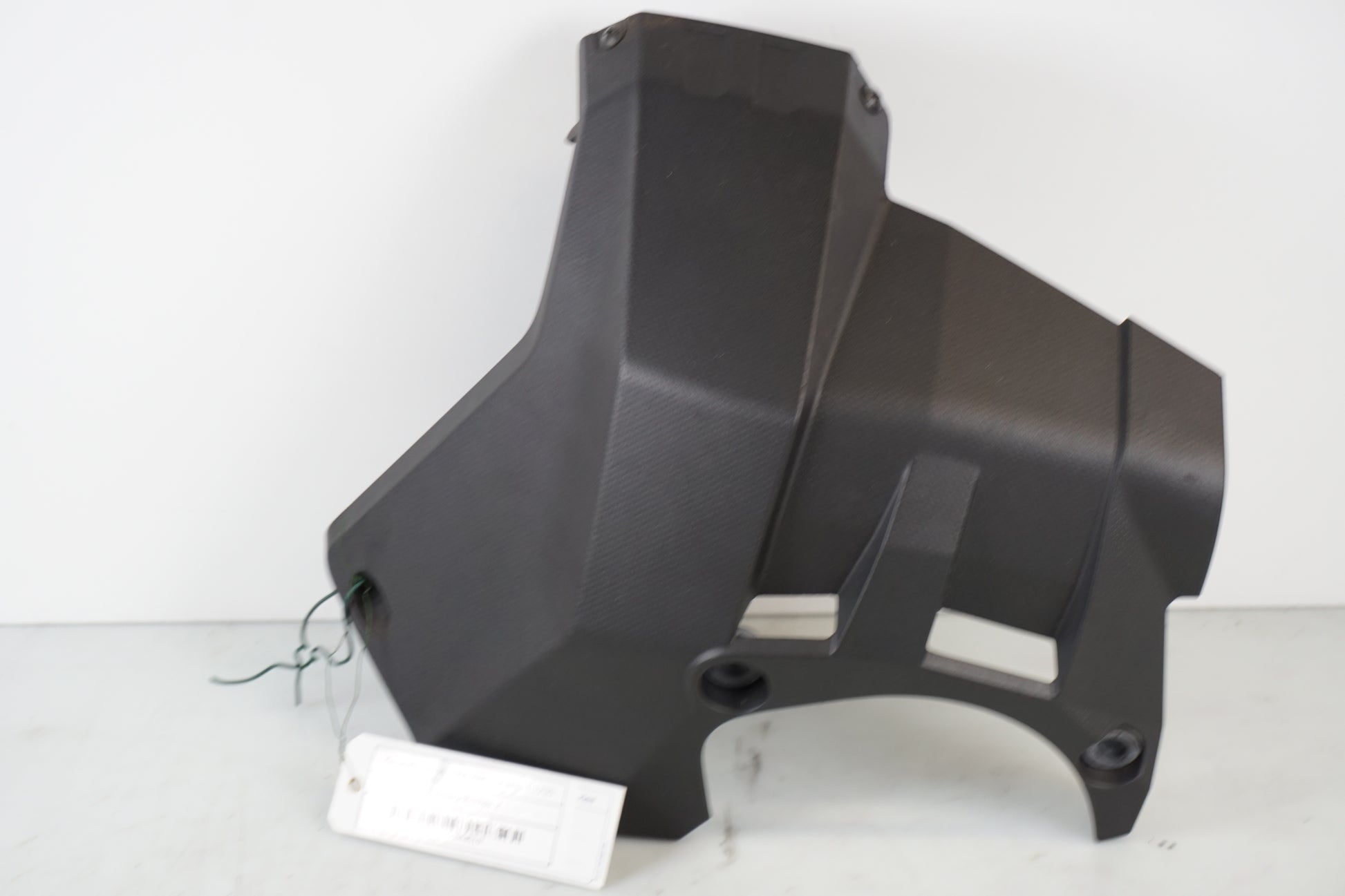 Framsidan på Motorskyddskåpa från en Kawasaki Versys 1000 -2012 motorcykel.