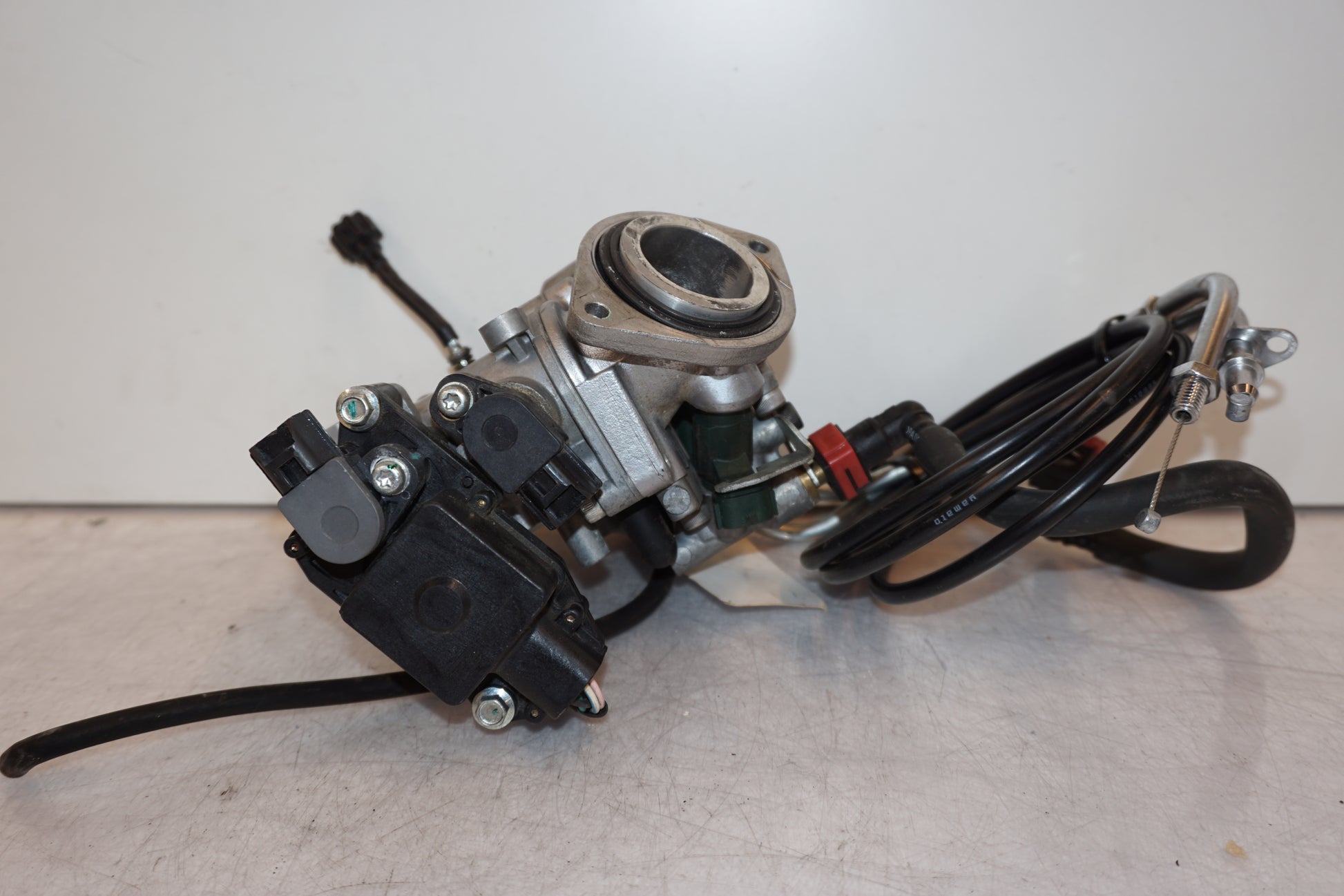 Snett uppifrån på Spjällhus från en Kawasaki VN 900 -2007 motorcykel.