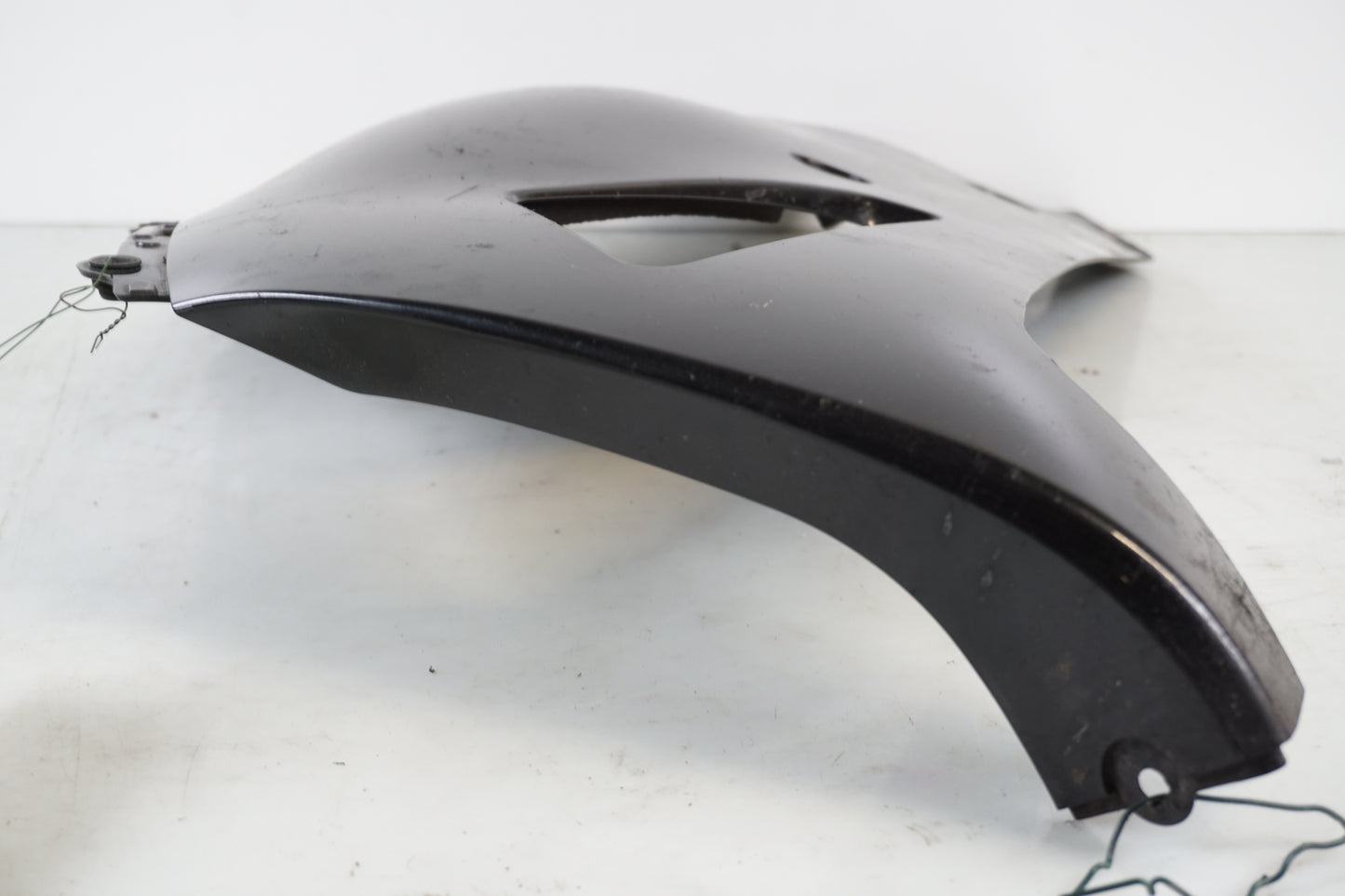 Höger sida på Magkåpa från en Kawasaki ZZ-R 1400 -2010 motorcykel.