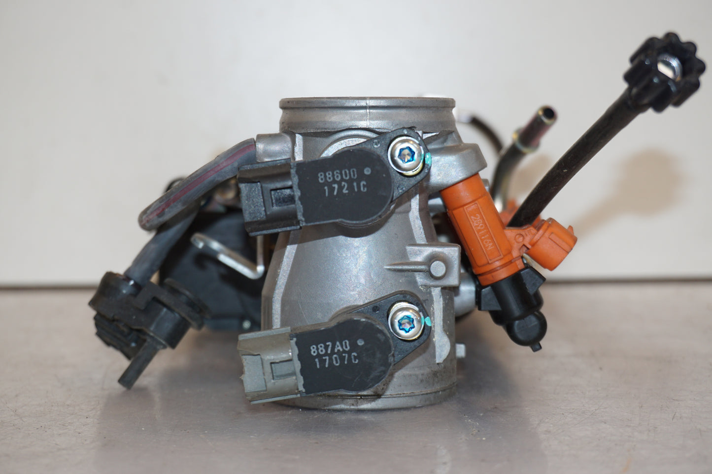 Extrabilder på Spjällhus från en Kawasaki VN 900 -2007 motorcykel.