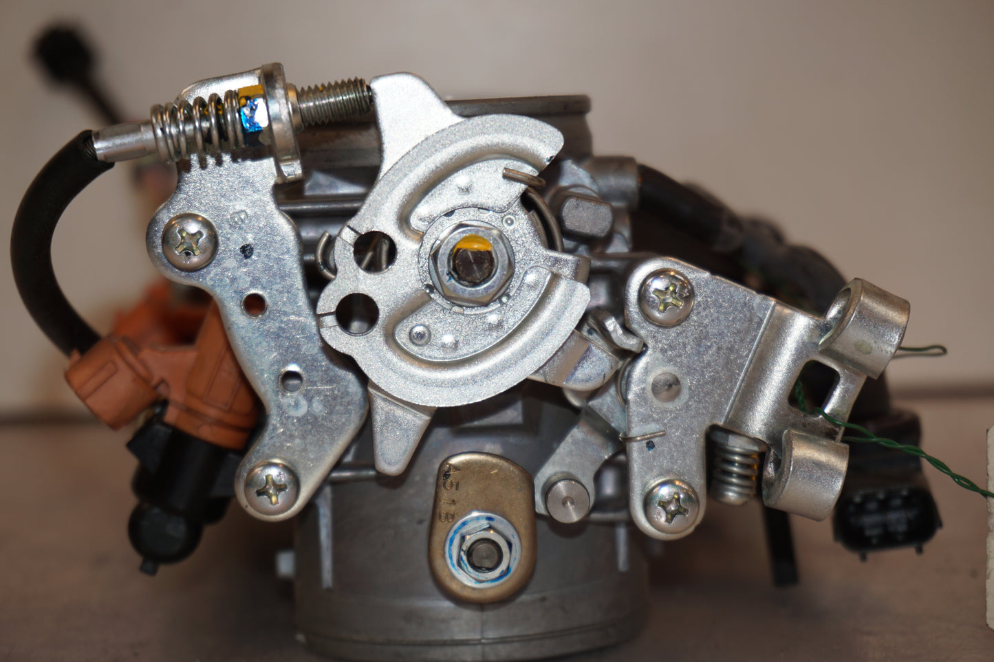 Extrabilder på Spjällhus från en Kawasaki VN 900 -2007 motorcykel.