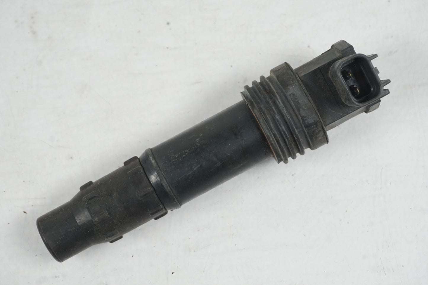 Framsidan på Tändspole från en Suzuki GSX-R 600 -1999 motorcykel.