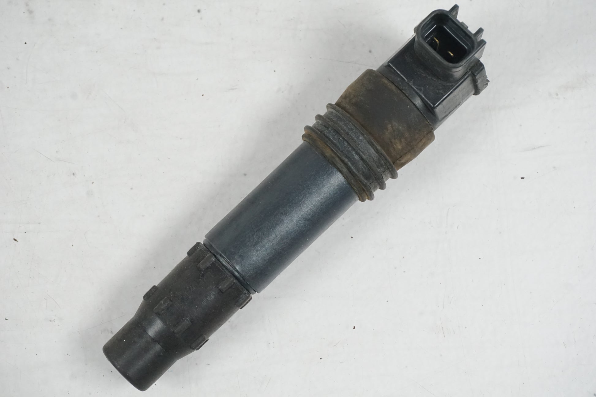 Framsidan på Tändspole från en Suzuki GSX-R 750 -2002 motorcykel.