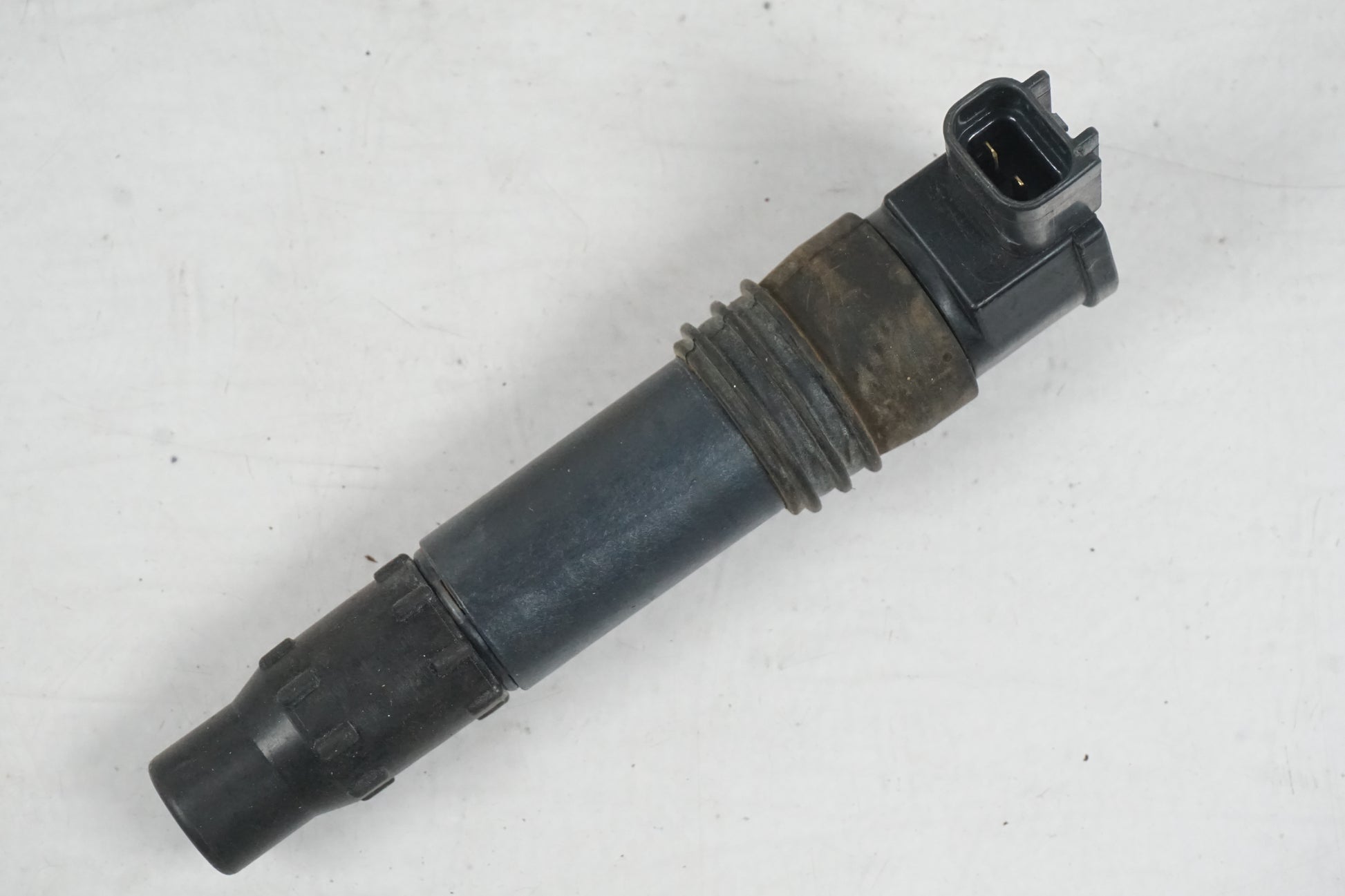 Framsidan på Tändspole från en Suzuki GSX-R 750 -2002 motorcykel.