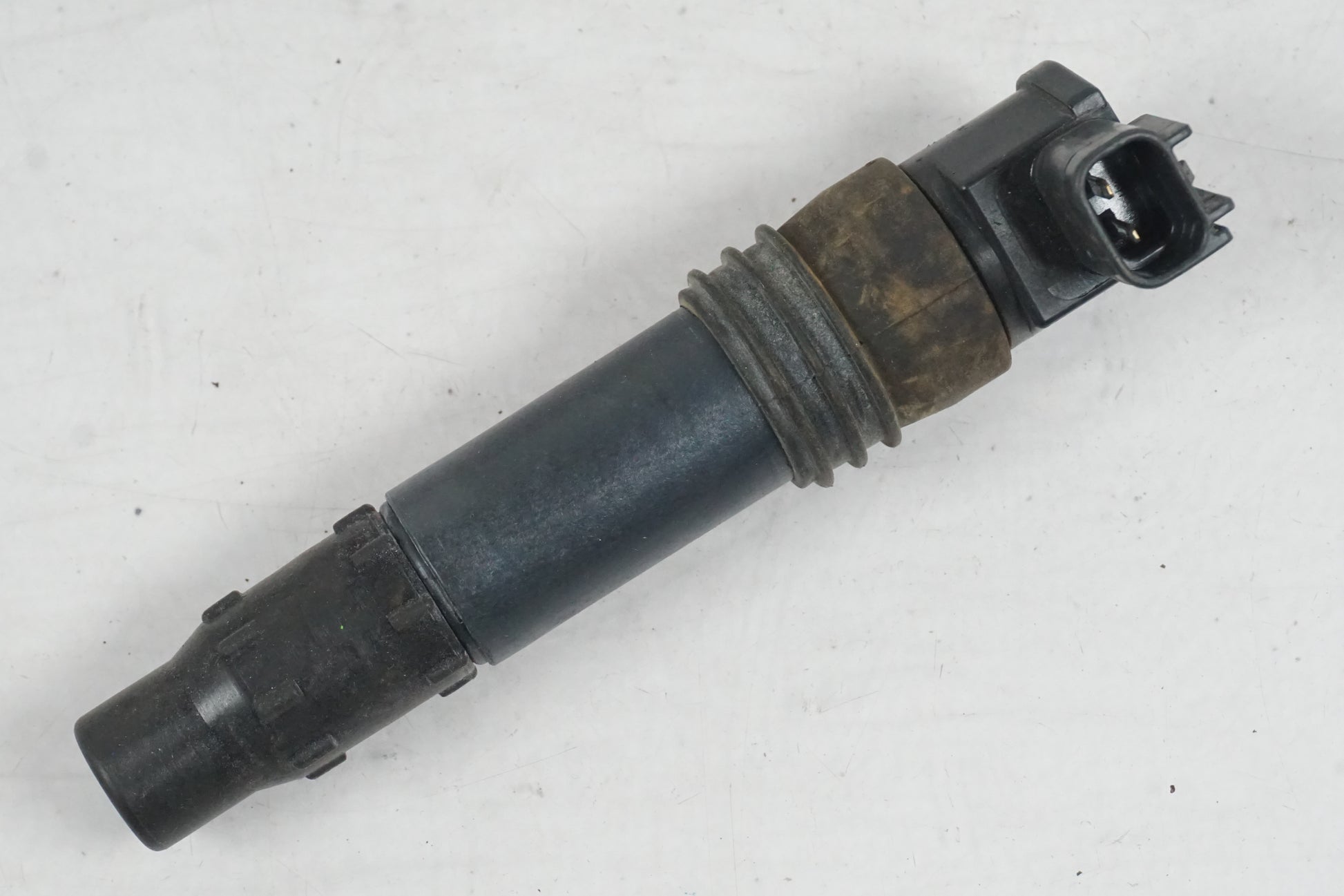 Framsidan på Tändspole från en Suzuki GSX-R 750 -2002 motorcykel.