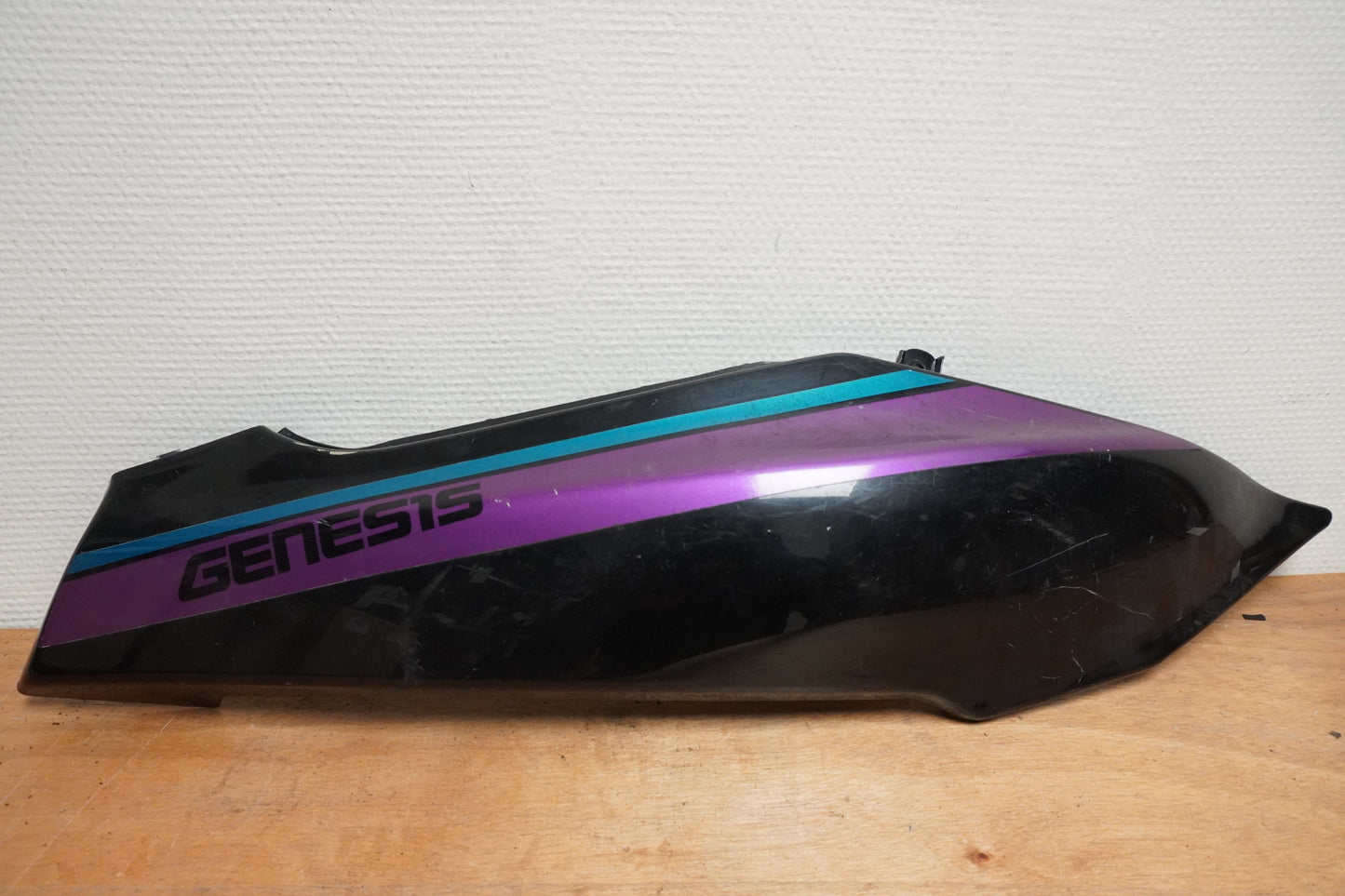 Framsidan på Bakvinge från en Yamaha FZR 1000 -1993 motorcykel.