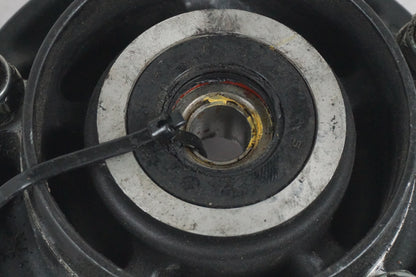 Baksidan på Drevfäste från en Honda CB 500 F -2013 motorcykel.