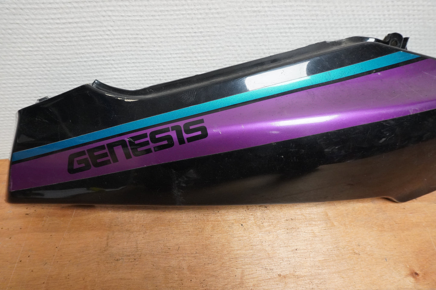 Baksidan på Bakvinge från en Yamaha FZR 1000 -1993 motorcykel.