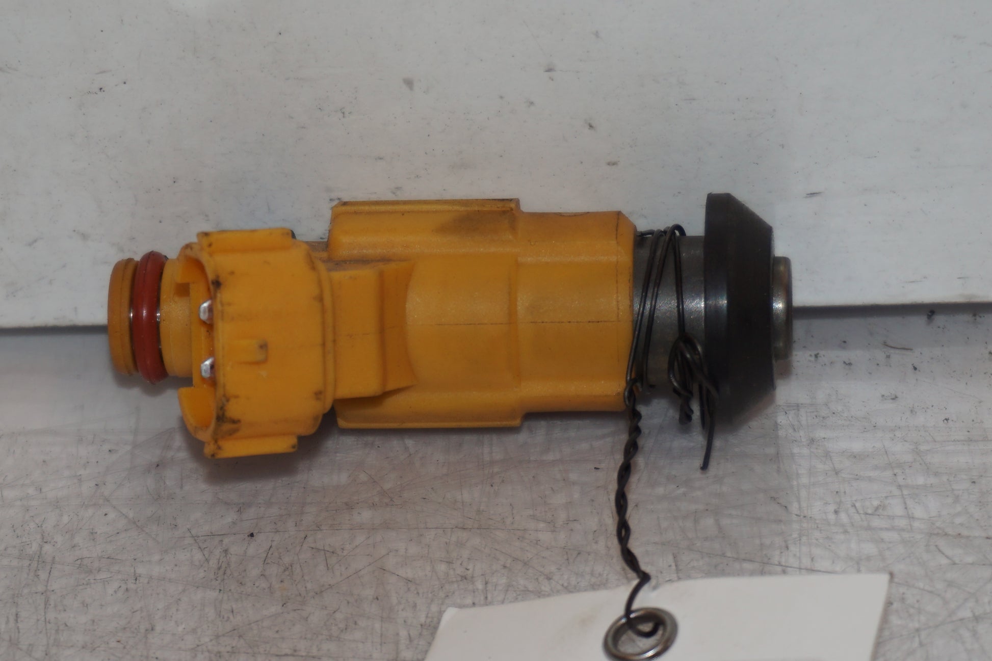 Framsidan på Spridare från en Suzuki VZ 1600 -2005 motorcykel.