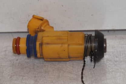 Höger sida på Spridare från en Suzuki VZ 1600 -2005 motorcykel.