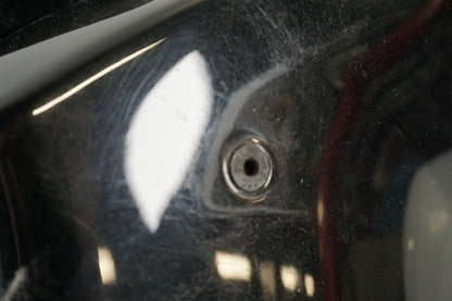 Snett nerifrån på Sidkåpa från en Kawasaki GTR 1400 -2008 motorcykel.