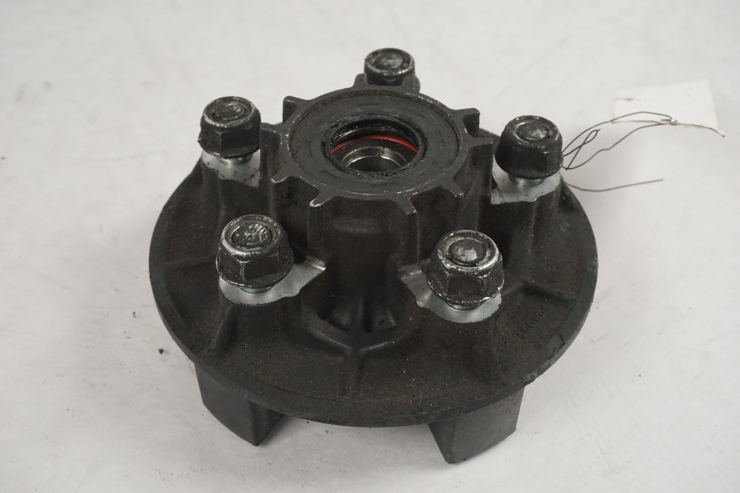 Framsidan på Drevfäste från en Honda CRF 1000 Africa Twin -2016 motorcykel.