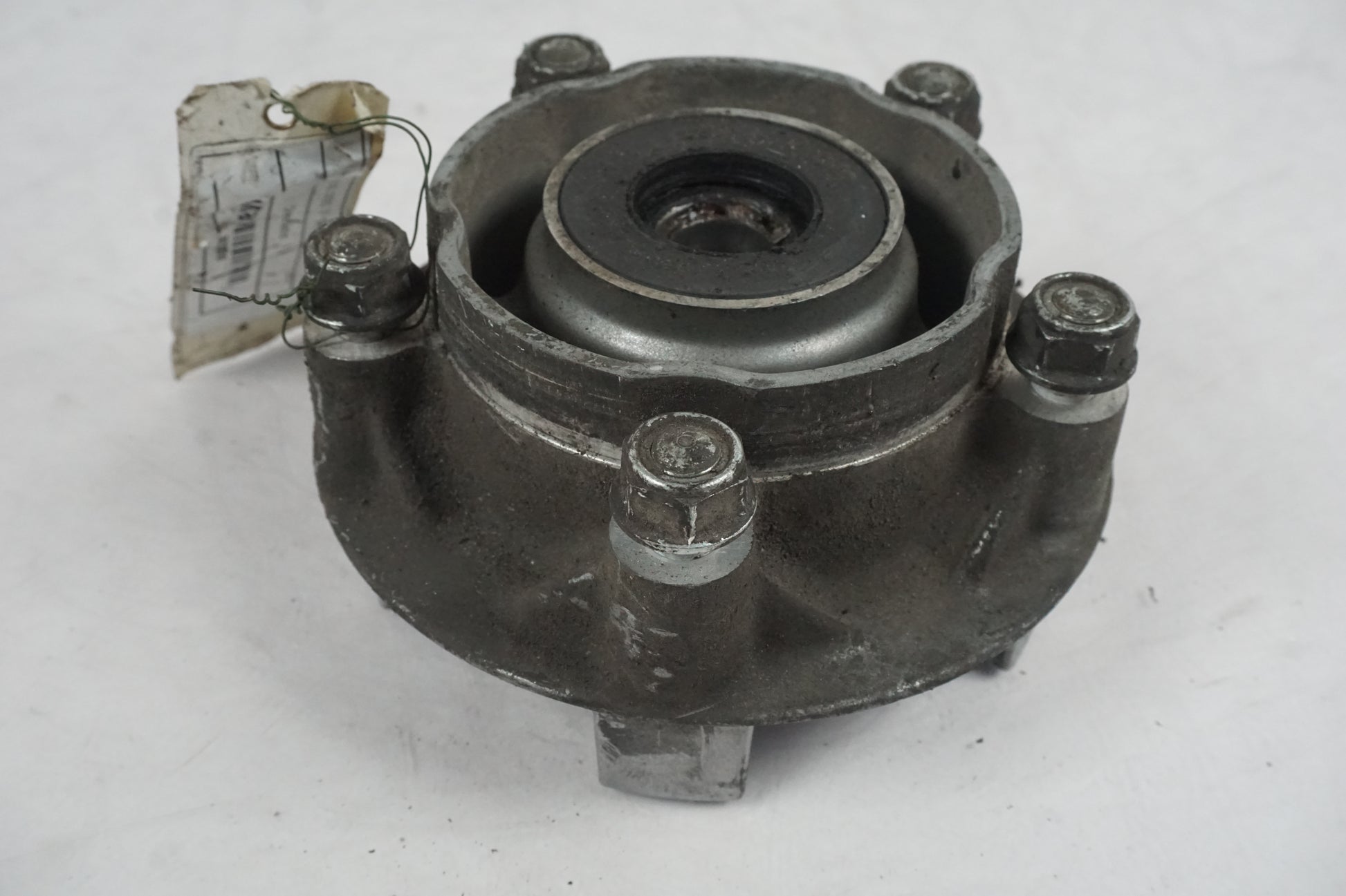 Vänster sida på Drevfäste från en Honda XL 1000 V -2008 motorcykel.