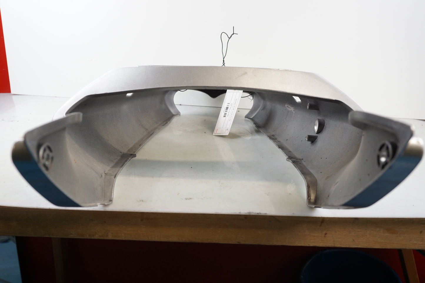 Vänster sida på Bakvinge från en Kawasaki ZX-6R -2002 motorcykel.