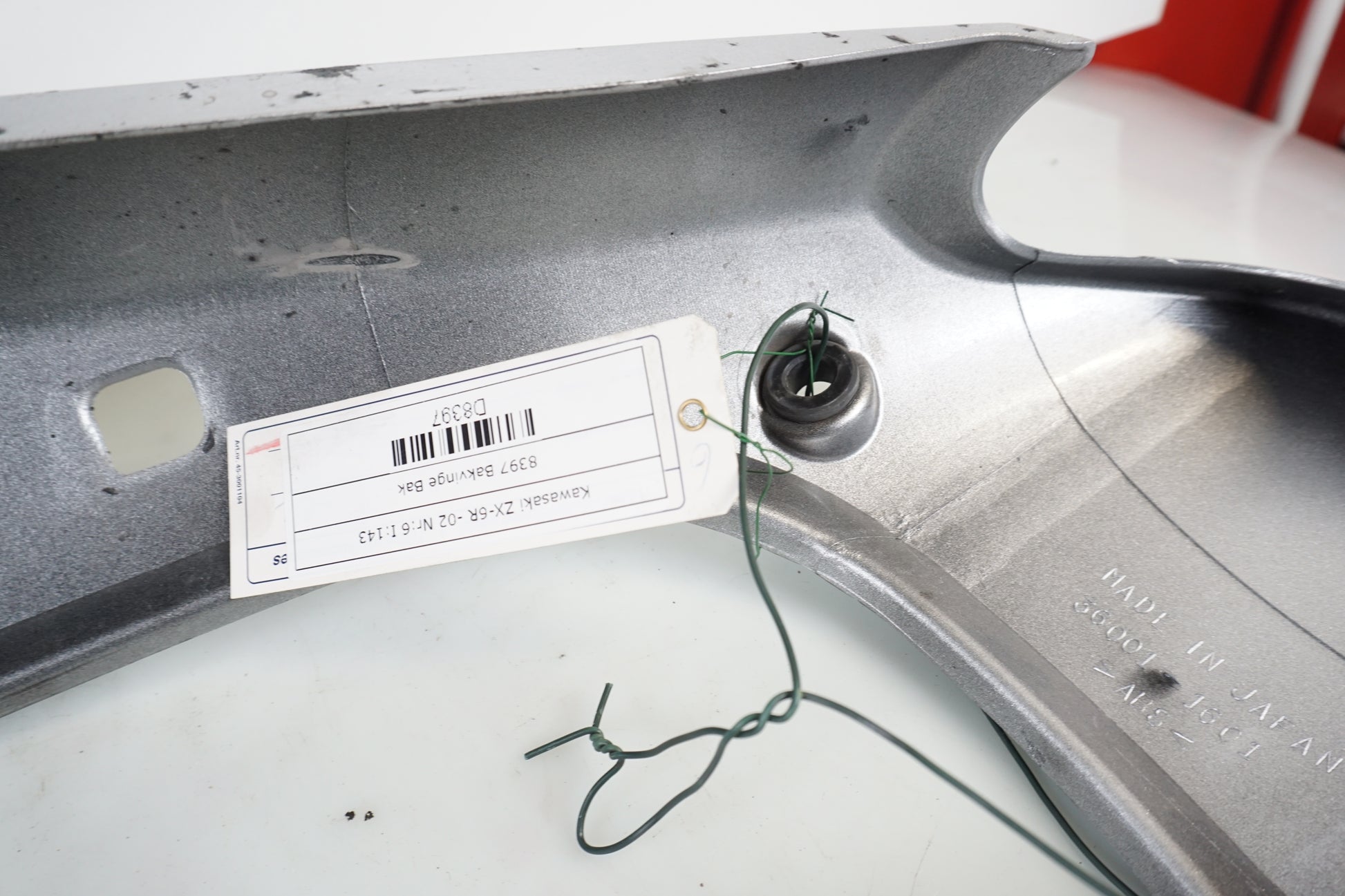 Extrabild4 på Bakvinge från en Kawasaki ZX-6R -2002 motorcykel.