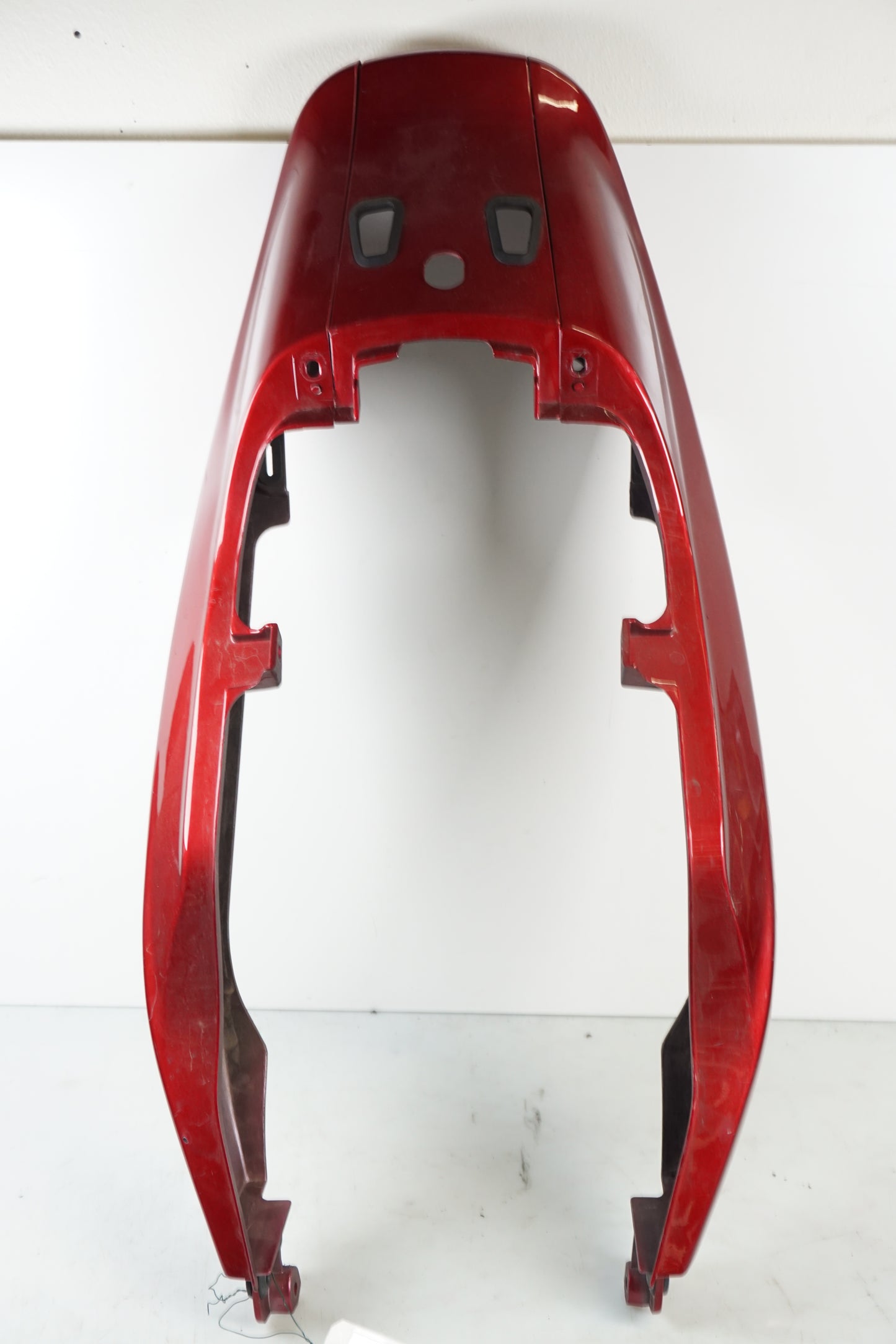 Framsidan på Bakvinge från en Kawasaki ER 5 -2000 motorcykel.