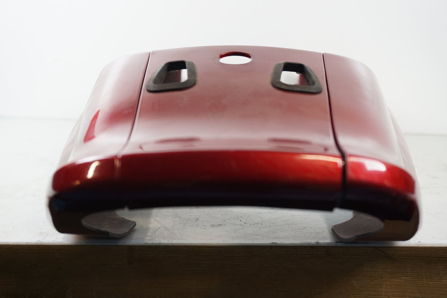 Baksidan på Bakvinge från en Kawasaki ER 5 -2000 motorcykel.