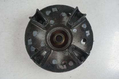 Snett nerifrån på Drevfäste från en Honda CBR 1100 XX -1998 motorcykel.