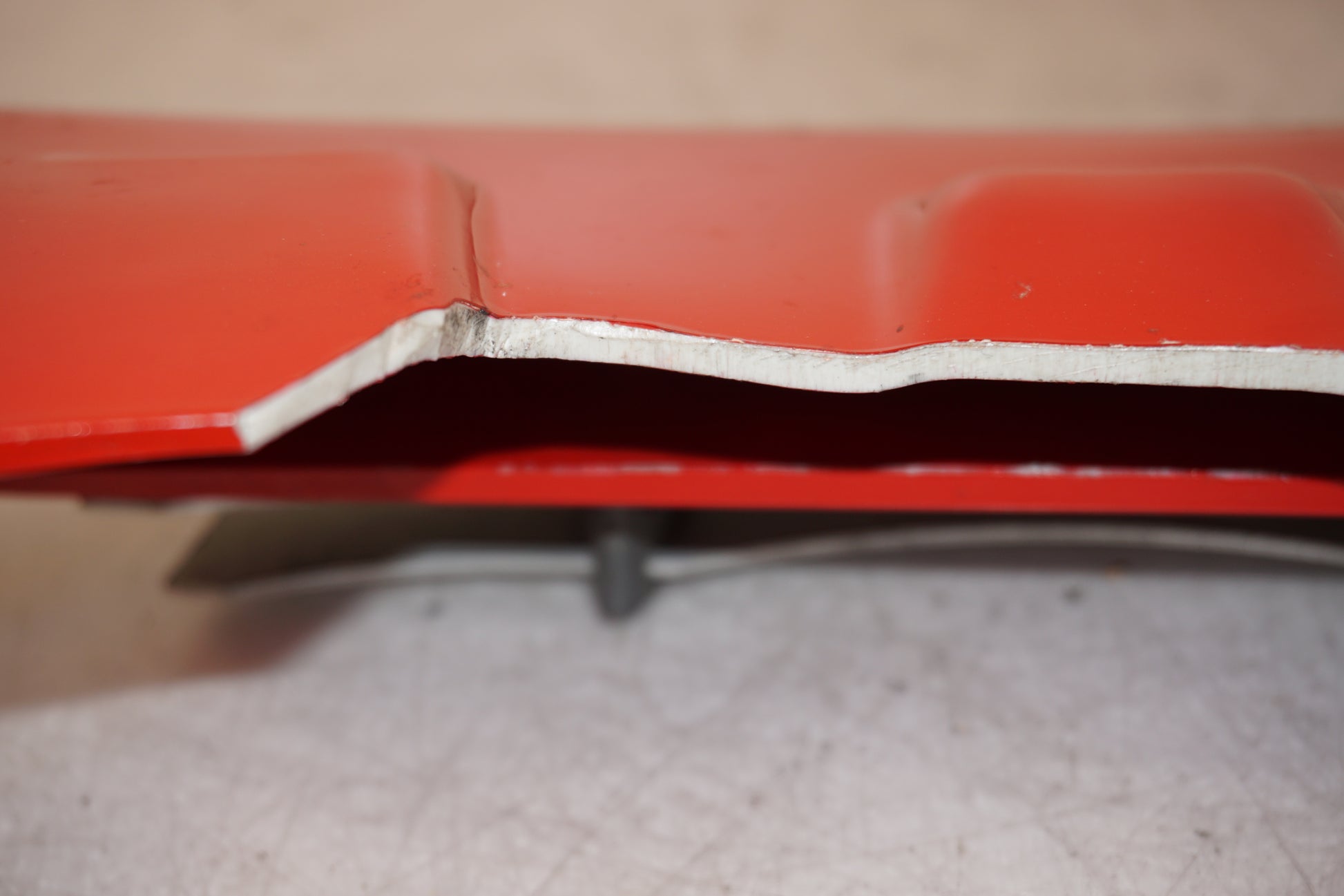 Vänster sida på Toppkåpa från en Ducati ST2 -1998 motorcykel.