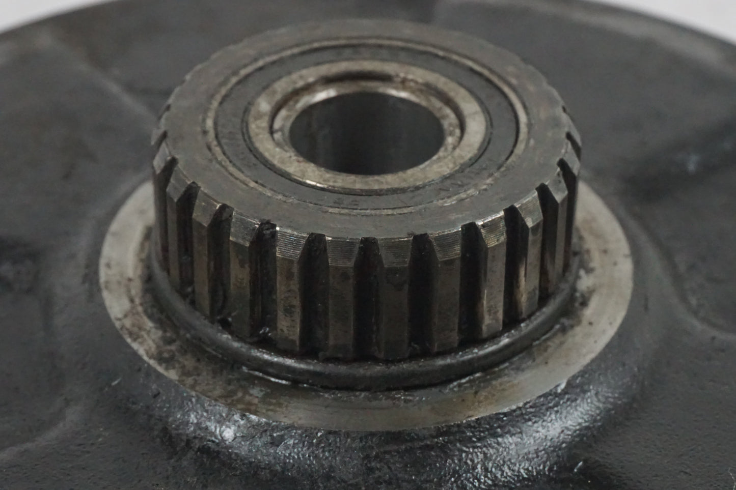 Snett uppifrån på Drivfäste från en Honda CTX 1300 -2014 motorcykel.