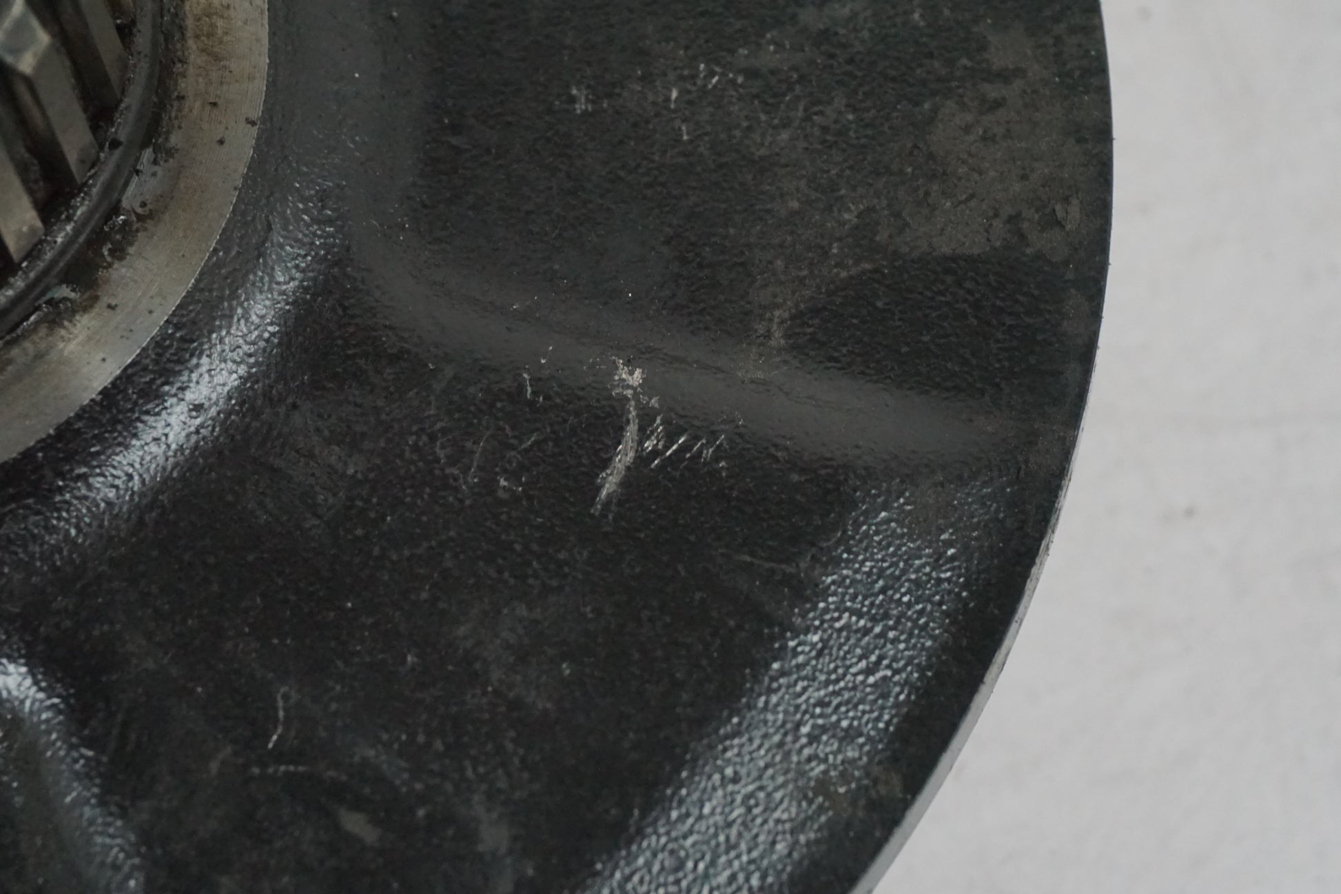 Snett nerifrån på Drivfäste från en Honda CTX 1300 -2014 motorcykel.