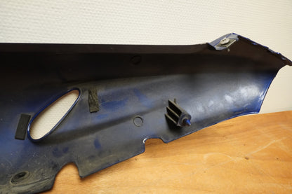 Snett uppifrån på Bakvinge från en Yamaha YZF 1000 R -1997 motorcykel.