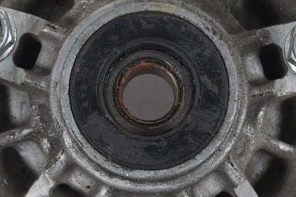 Höger sida på Drevfäste från en Honda VT 600 C -1999 motorcykel.