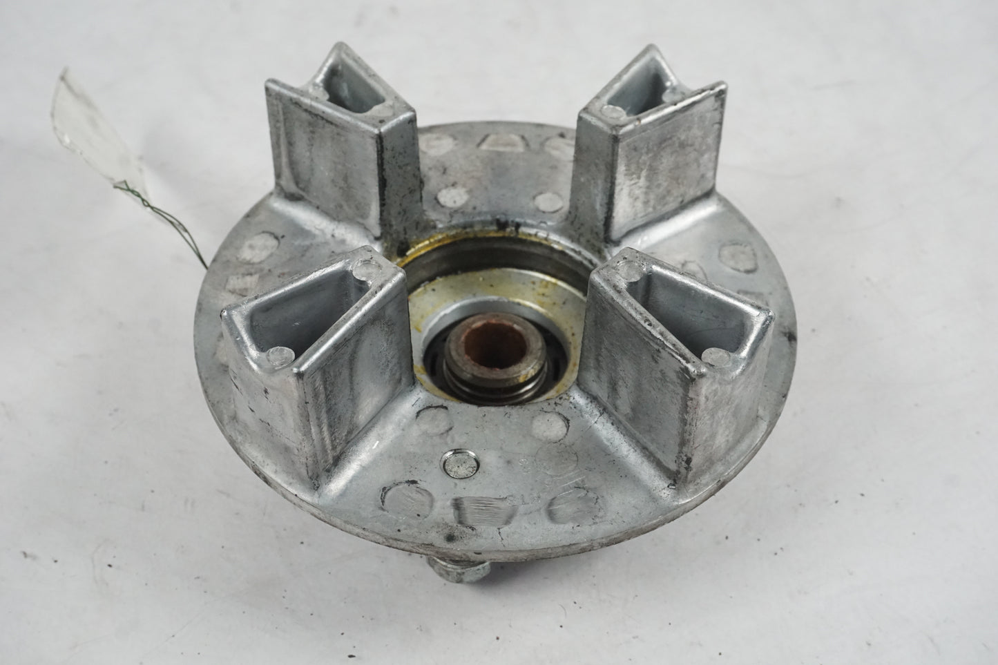 Vänster sida på Drevfäste från en Honda VT 600 C -1999 motorcykel.