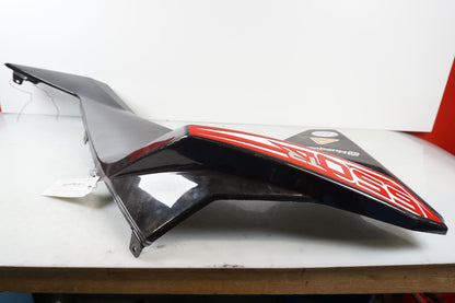 Snett uppifrån på Sidkåpa från en Husqvarna TR 650 Strada -2012 motorcykel.