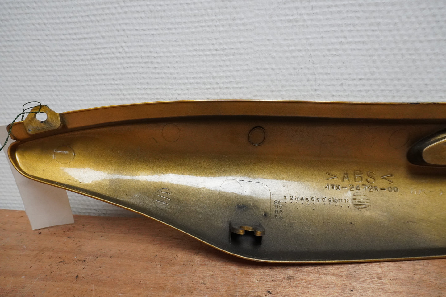 Snett uppifrån på Bakvinge från en Yamaha TDM 850 -1998 motorcykel.