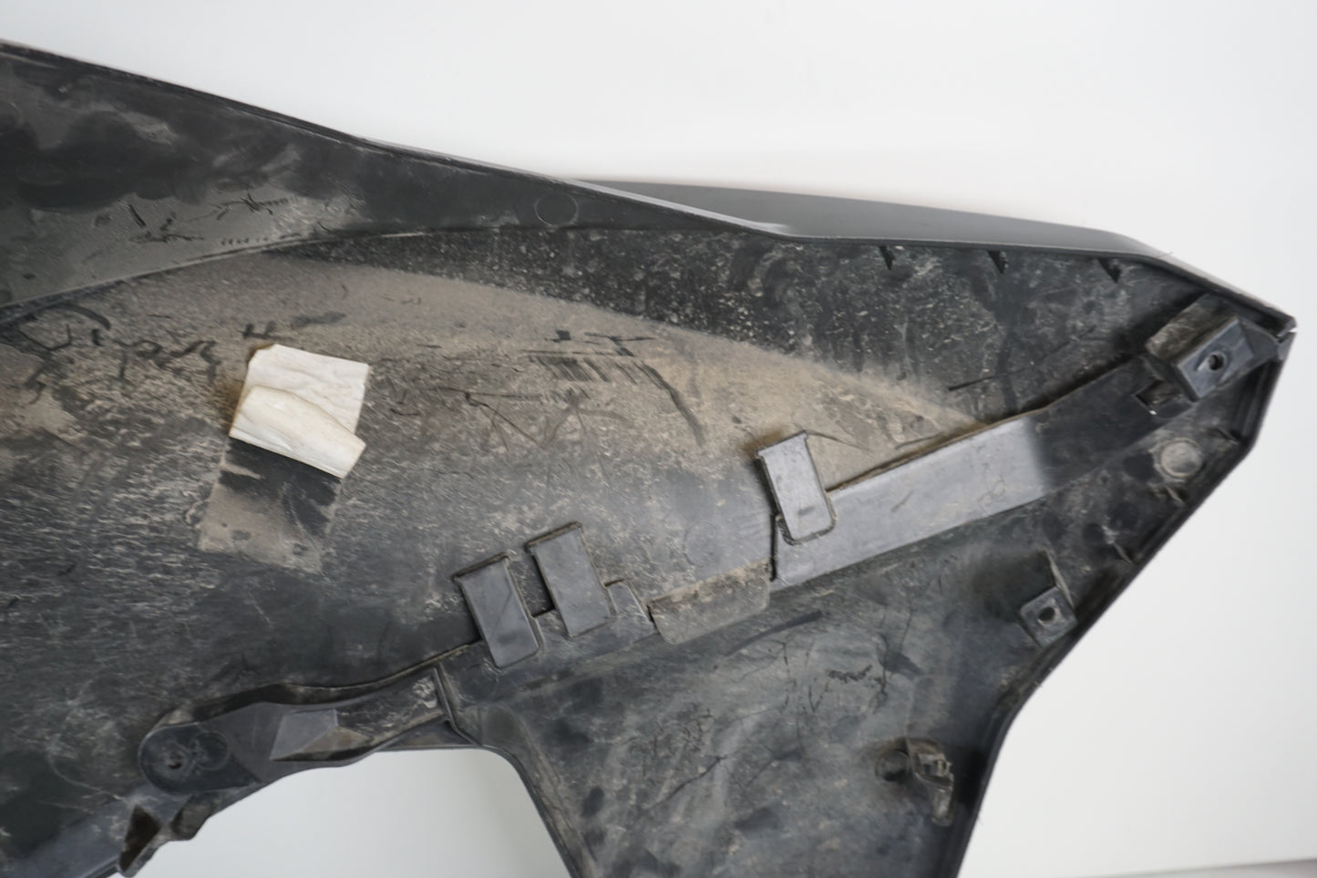 Extrabild2 på Sidkåpa från en Husqvarna TR 650 Strada -2012 motorcykel.