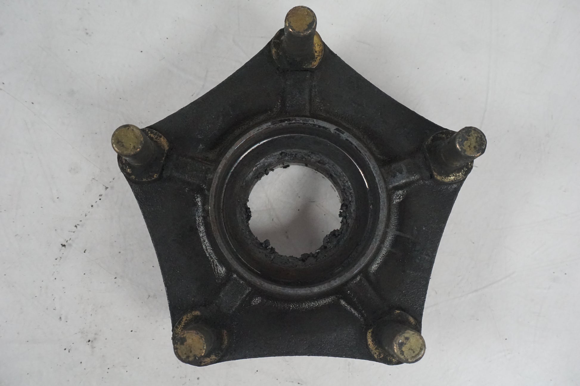 Snett nerifrån på Drivfäste från en Honda GL 1500 -1998 motorcykel.