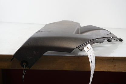 Snett uppifrån på Magkåpa från en Kawasaki ZX-10R -2008 motorcykel.