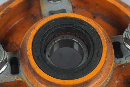 Höger sida på Drevfäste från en Honda CBR 125 R -2011 motorcykel.