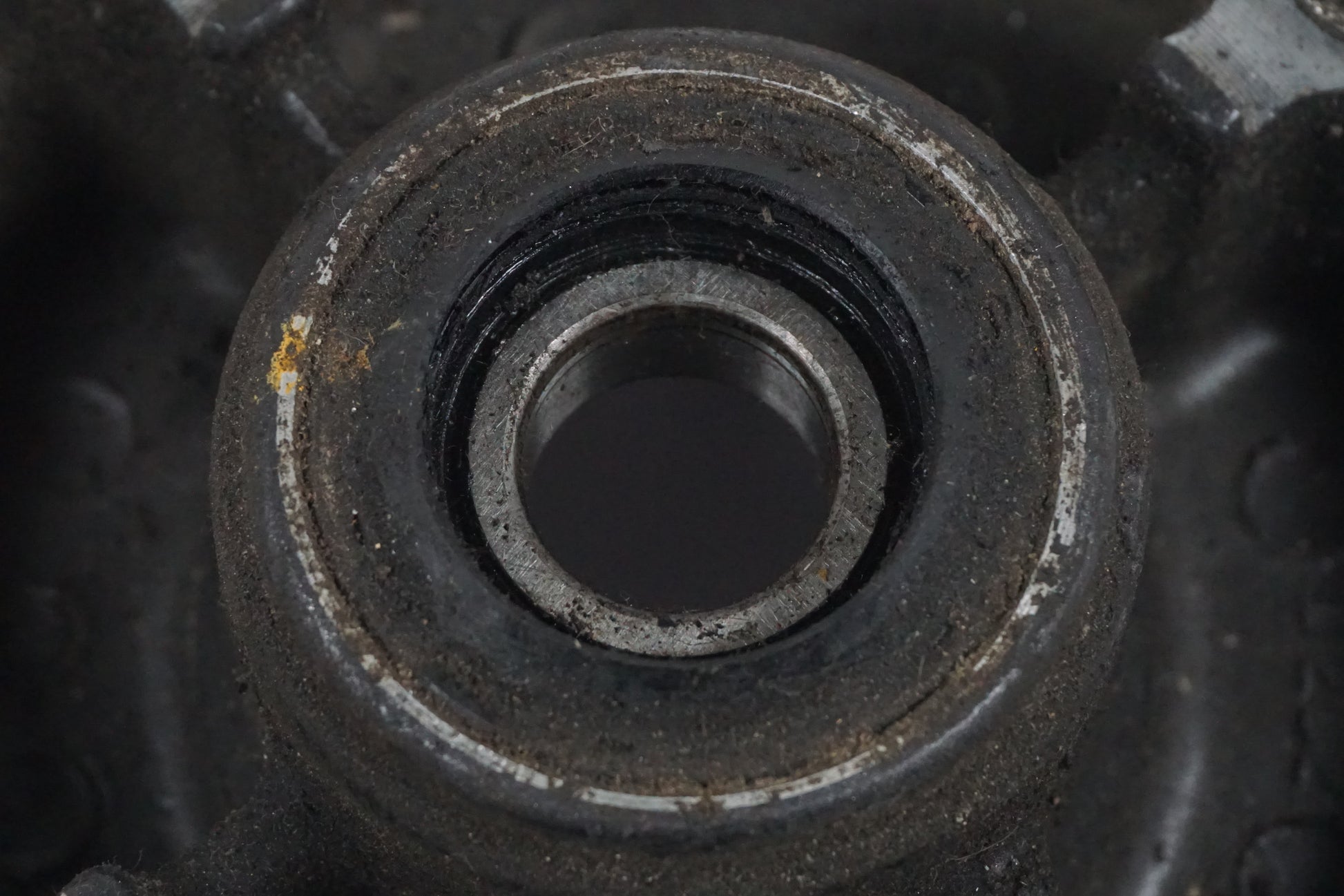 Höger sida på Drevfäste från en Honda CBF 125 -2010 motorcykel.