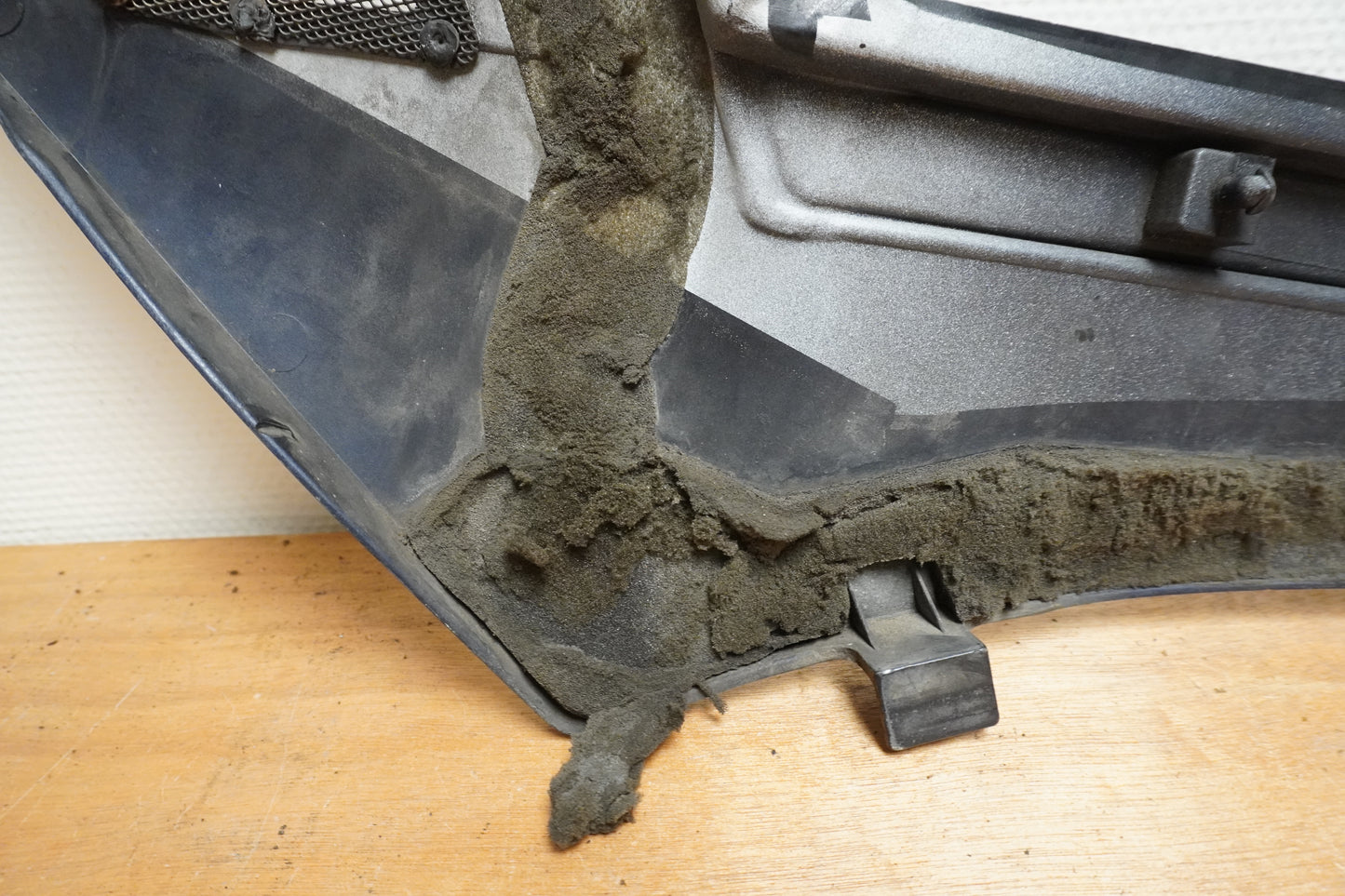 Snett uppifrån på Sidopanel från en Yamaha FJ 1200 -1986 motorcykel.