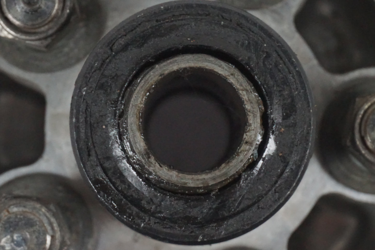 Höger sida på Remhjulsfäste från en Yamaha XV 1700 -2003 motorcykel.