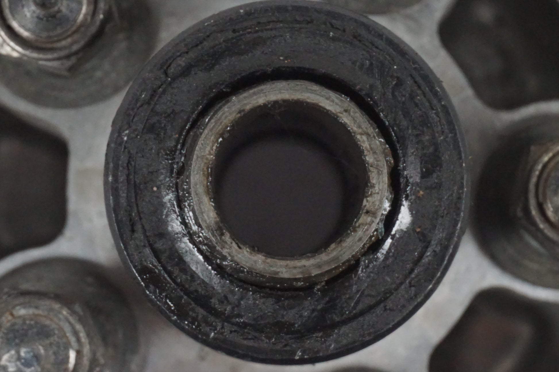 Höger sida på Remhjulsfäste från en Yamaha XV 1700 -2003 motorcykel.