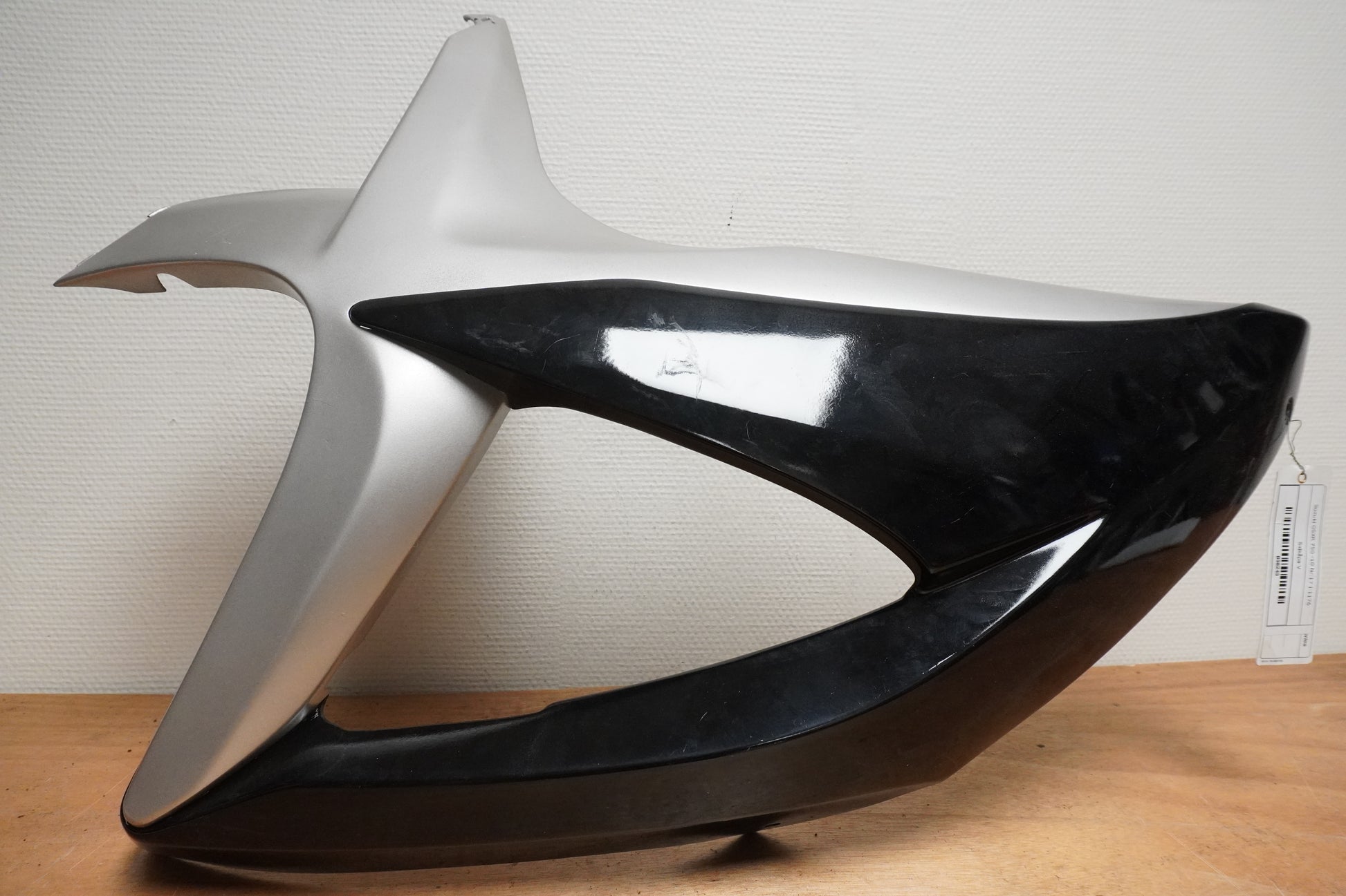 Framsidan på Sidkåpa från en Suzuki GSX-R 750 -2010 motorcykel.