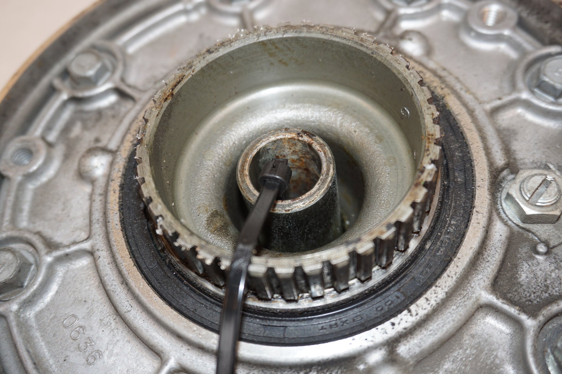 Extrabild7 på Slutväxel från en Kawasaki GTR 1400 -2008 motorcykel.