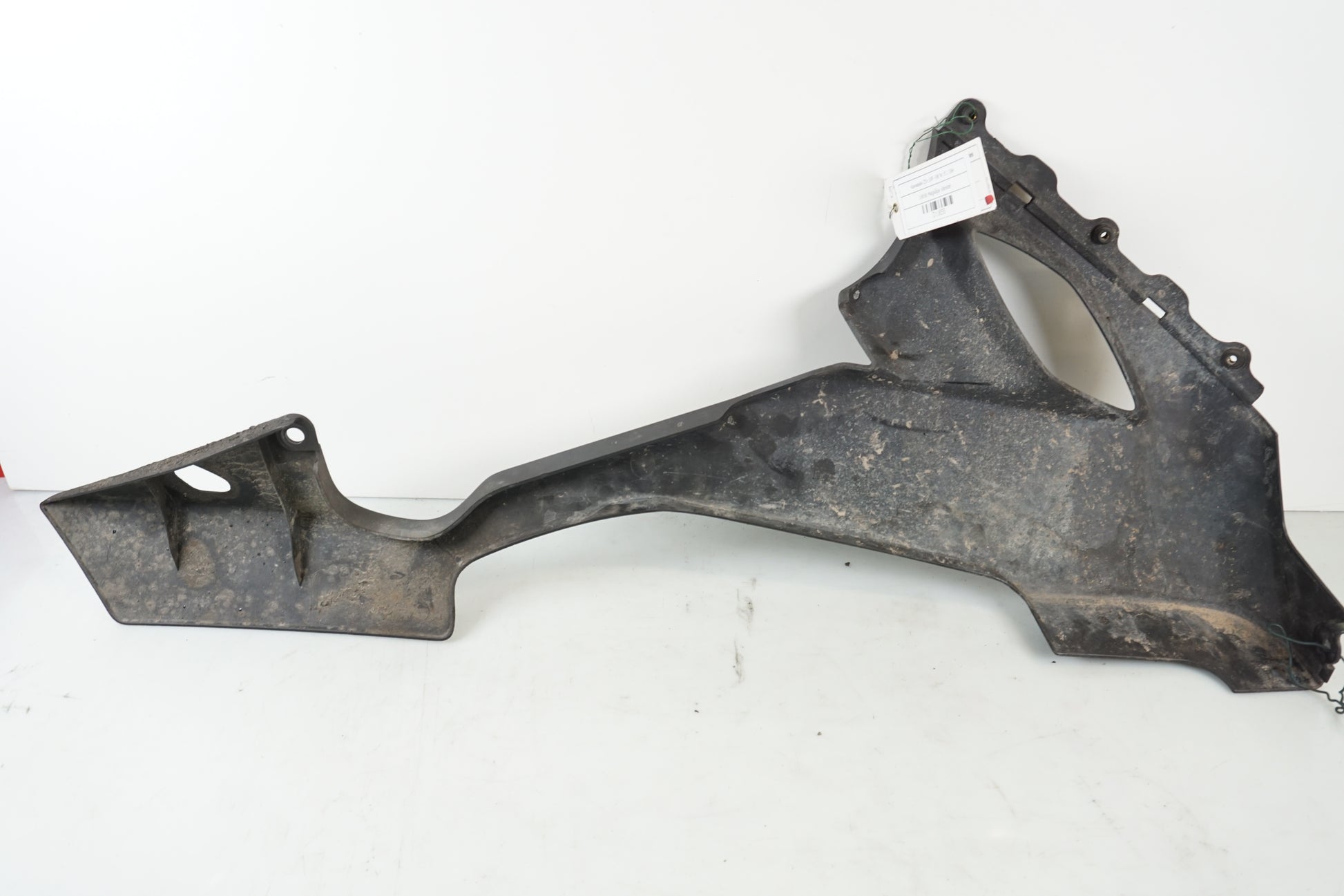 Snett nerifrån på Magkåpa från en Kawasaki ZX-10R -2008 motorcykel.