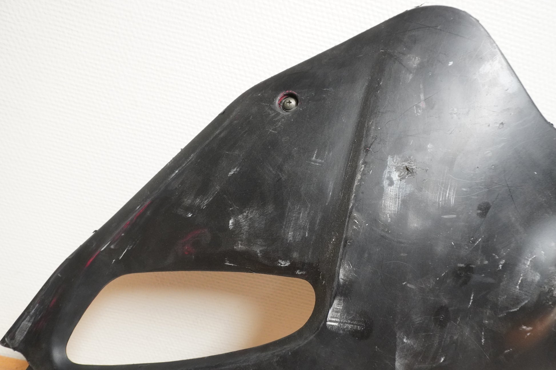 Baksidan på Sidkåpa från en Suzuki GSX-R 750 -1995 motorcykel.