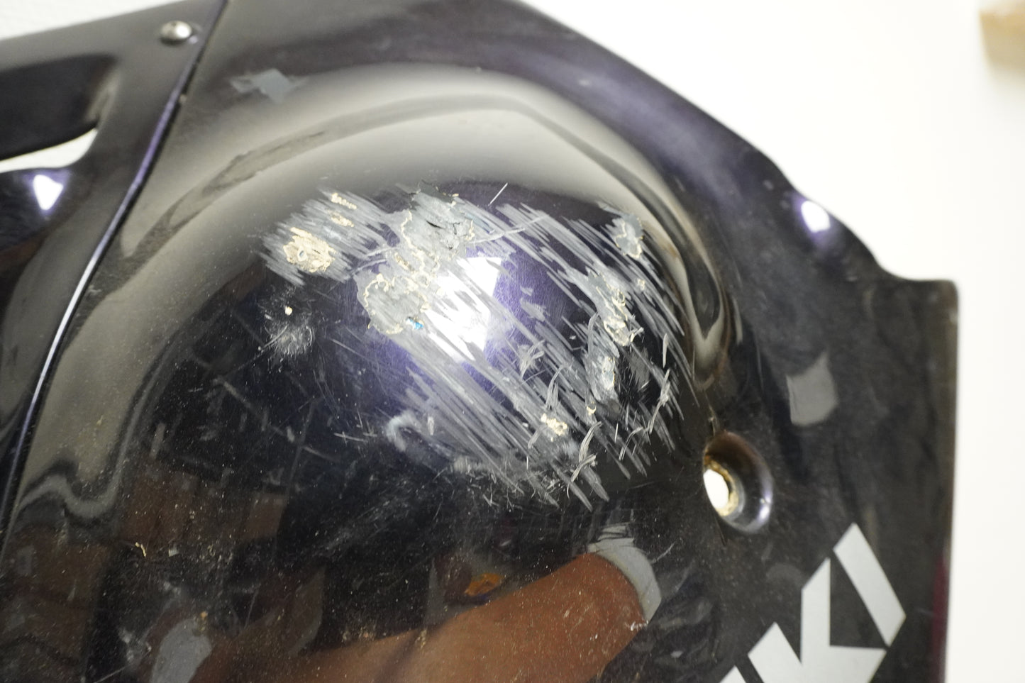 Baksidan på Sidkåpa från en Suzuki GSX-R 750 -1988 motorcykel.