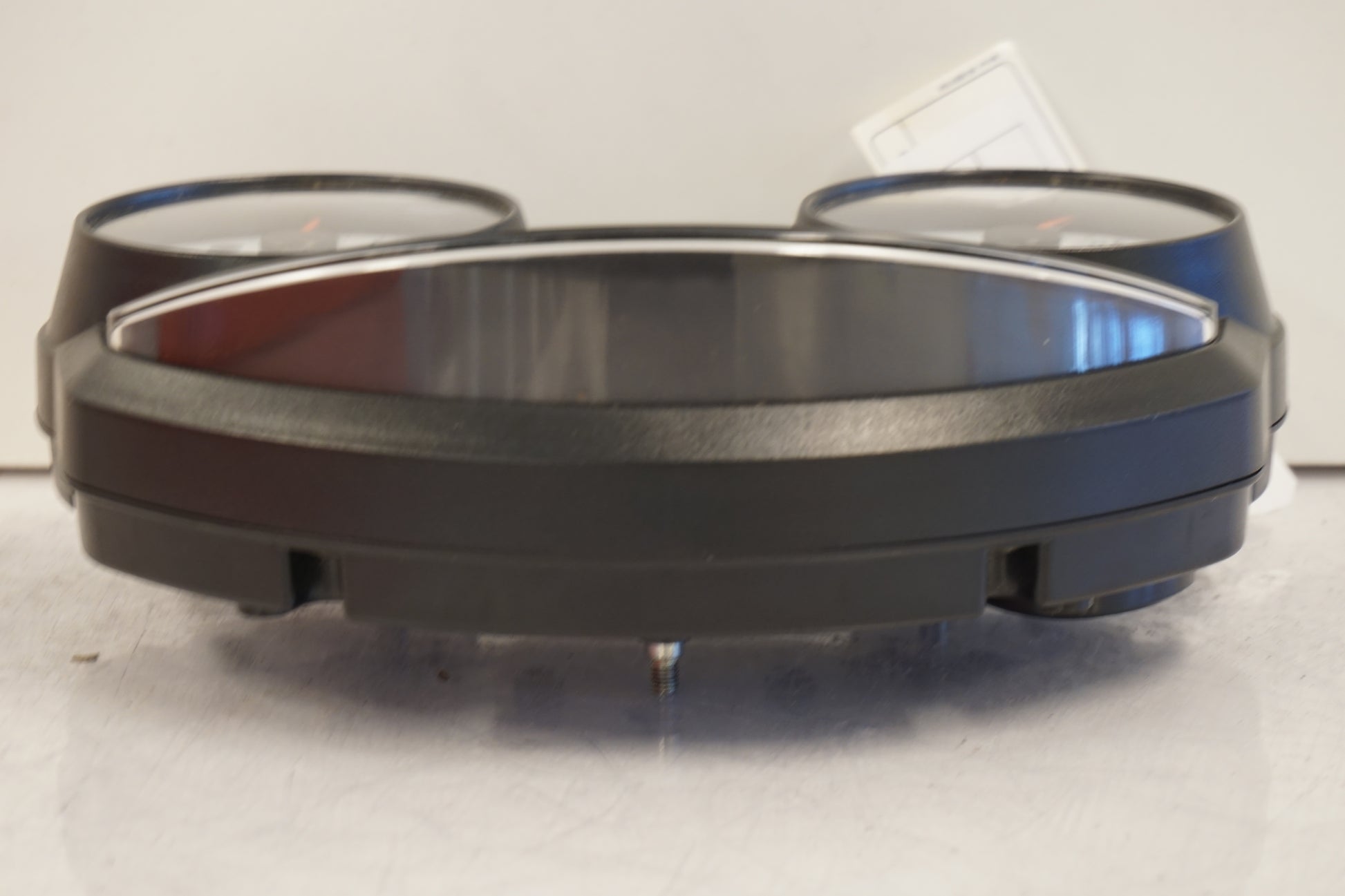 Vänster sida på Instrumentpanel från en Kawasaki ZZ-R 1400 -2007 motorcykel.