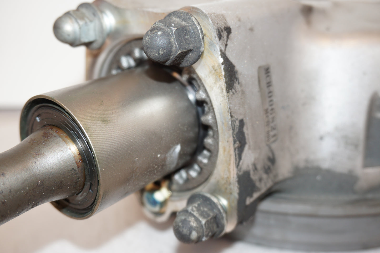 Snett nerifrån på Slutväxel från en Honda VTX 1800 -2002 motorcykel.